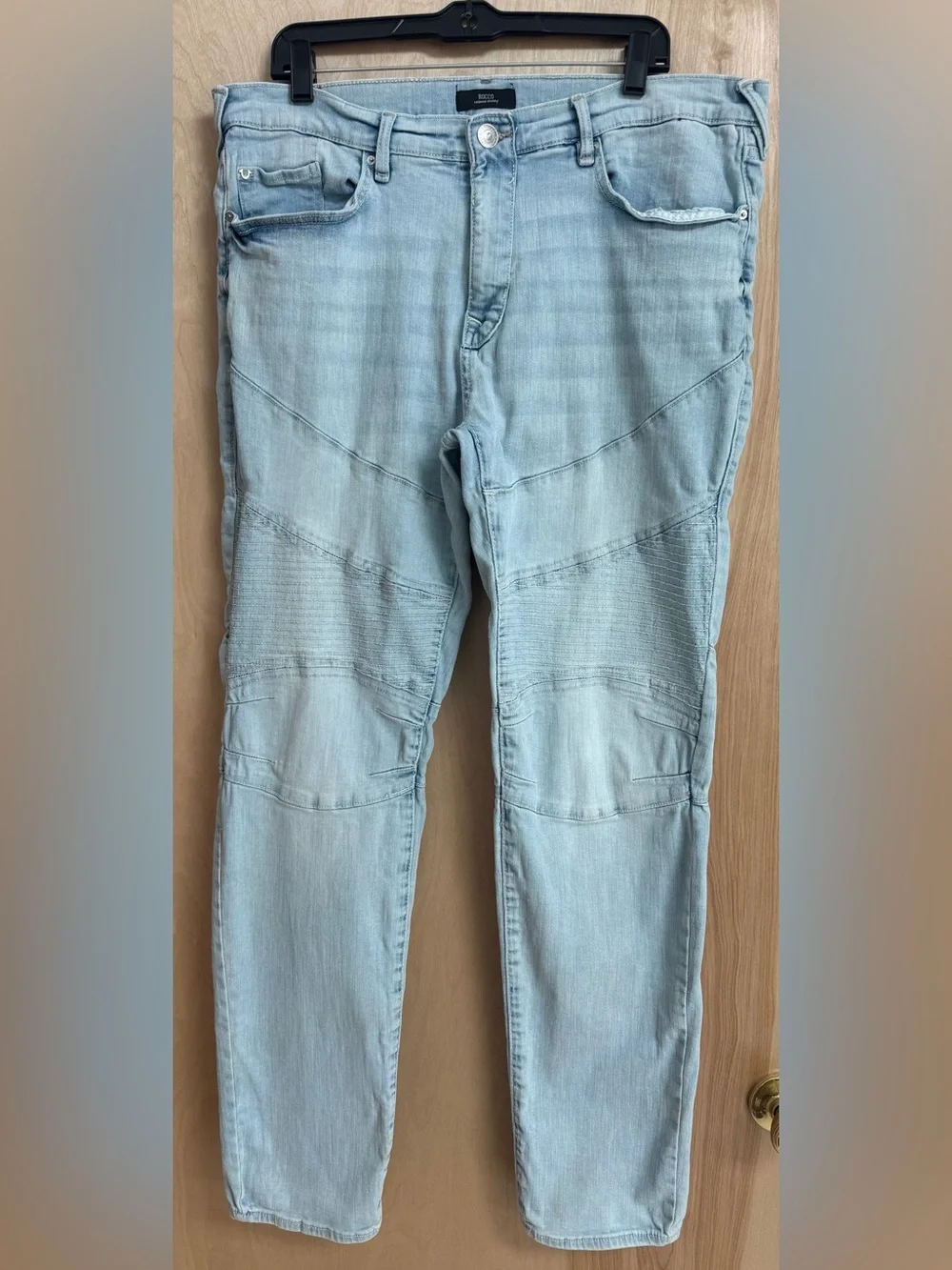 True Religion Rocco Moto Relaxed Skinny Jeans Light Wash Intense Stretch: 36